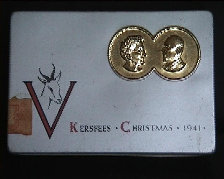 CtoC Cigarette Tin Christmas 1941.jpg