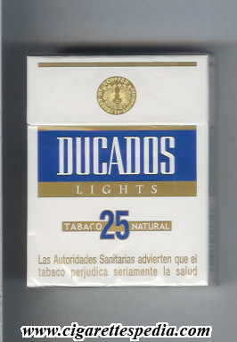 File:Ducados tabaco natural lights ks 25 h white blue spain.jpg
