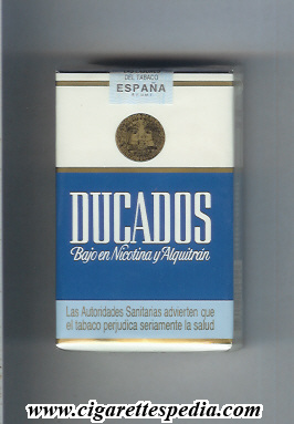 File:Ducados bajo en nicotina y alquitran ks 20 s blue white spain.jpg